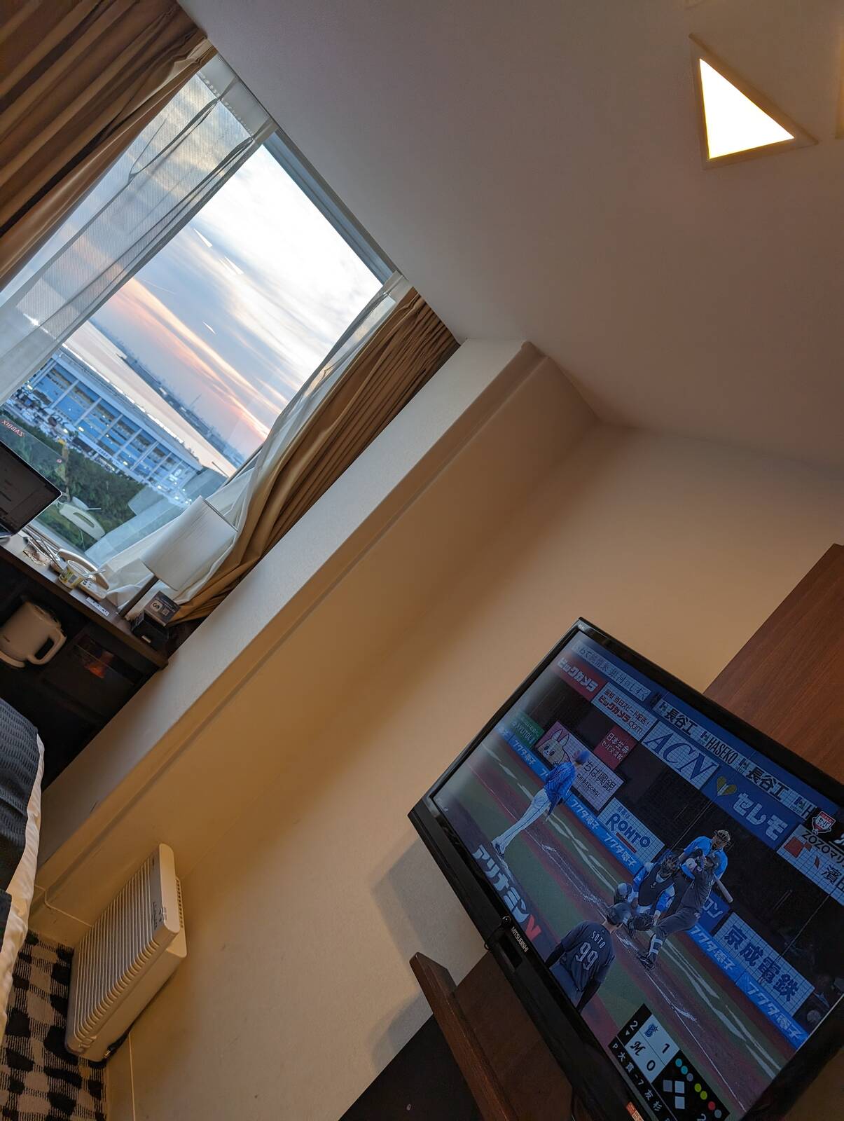 現地とテレビ
