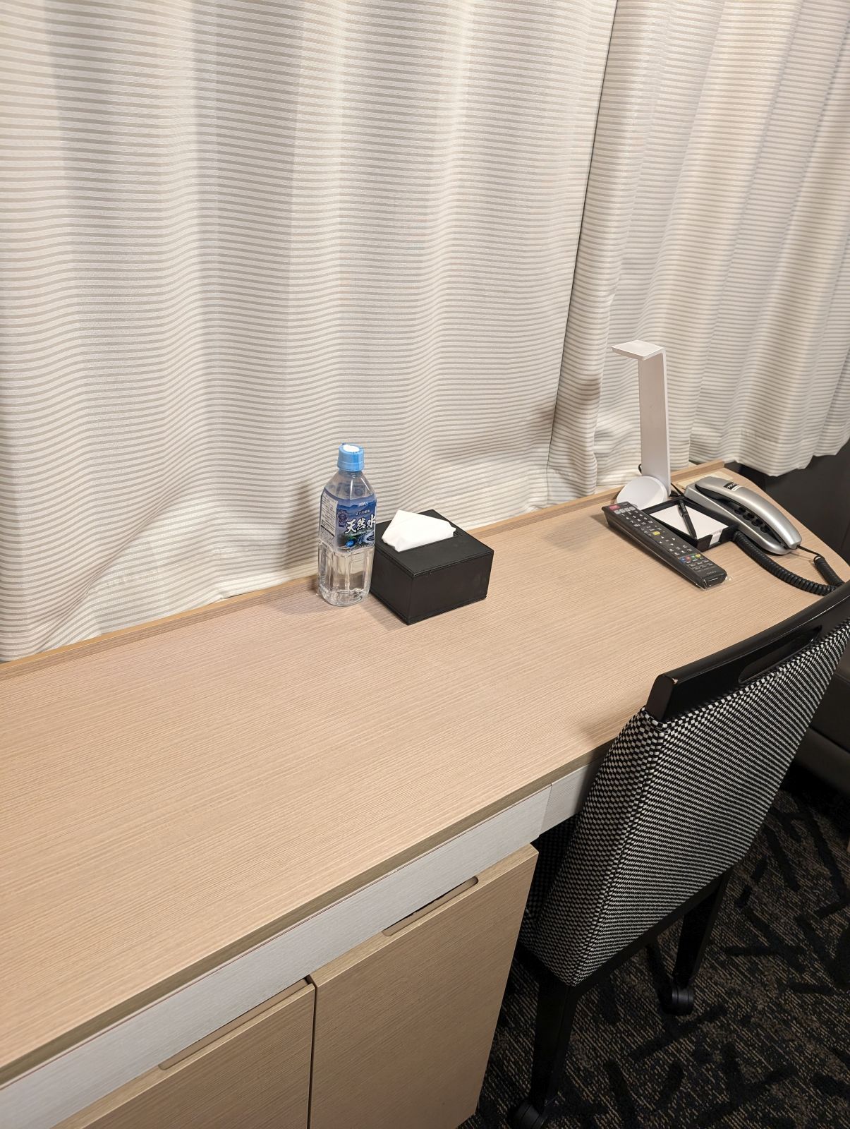 ペットボトルの水