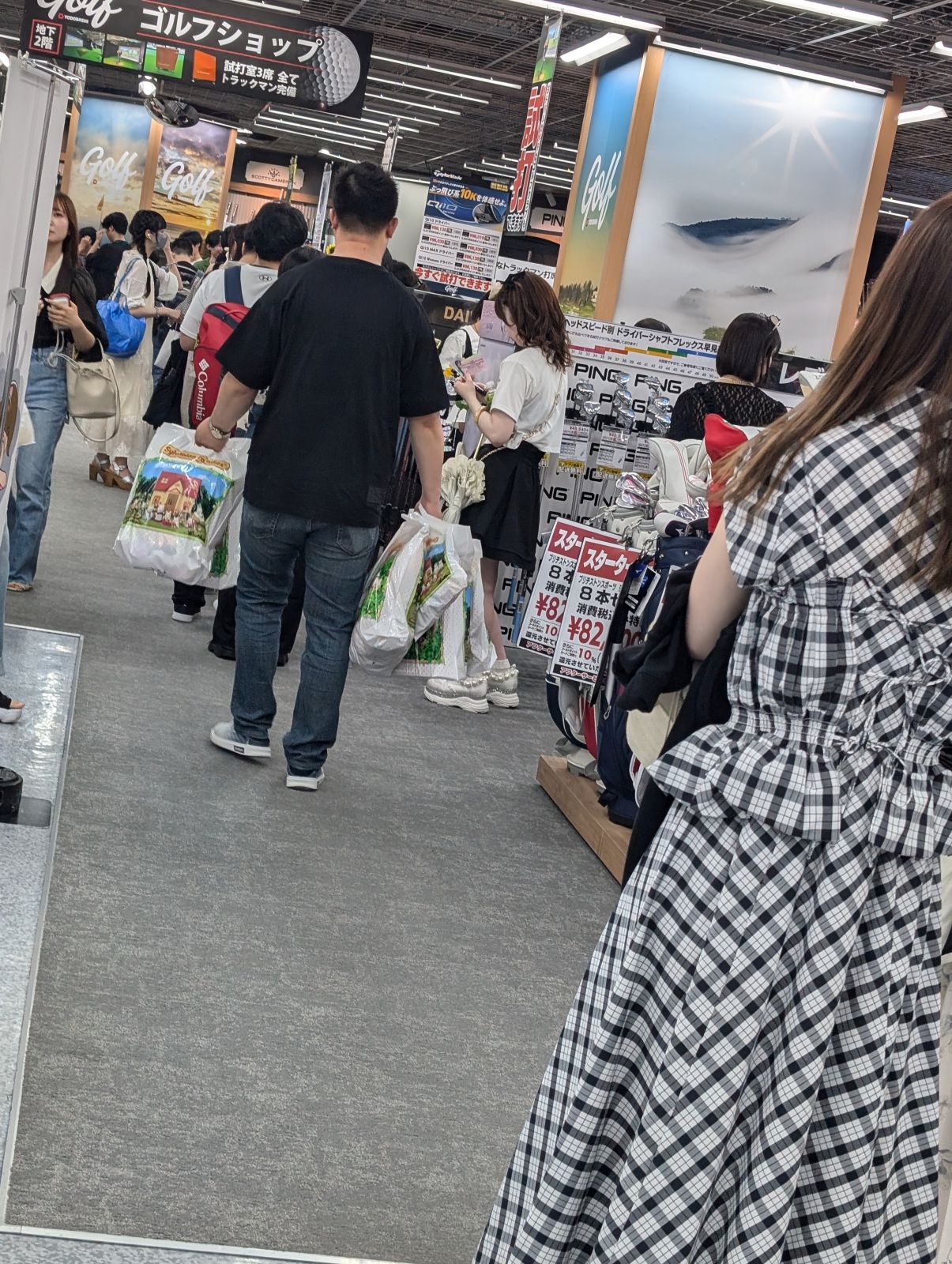 梅ヨドイベント入場待ち列
