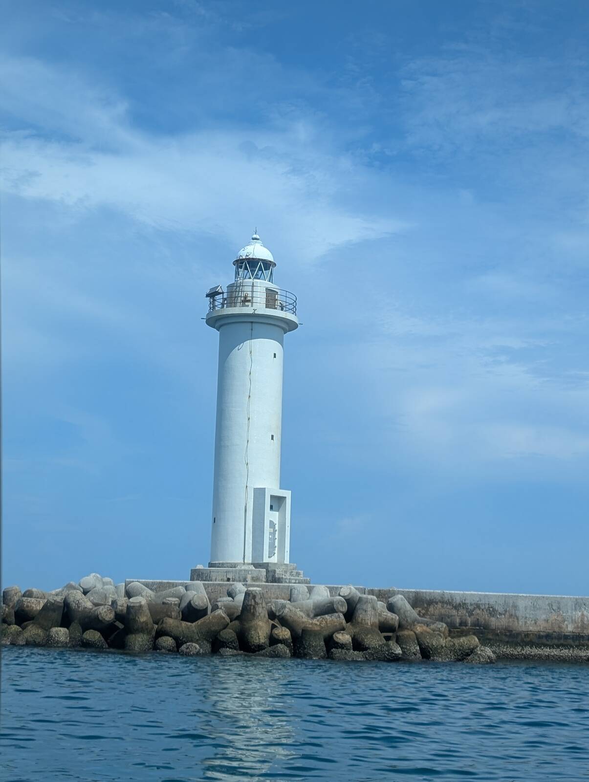 石垣港沖西防波堤灯台