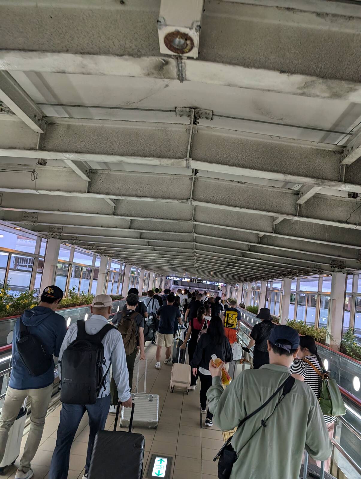 空港への通路
