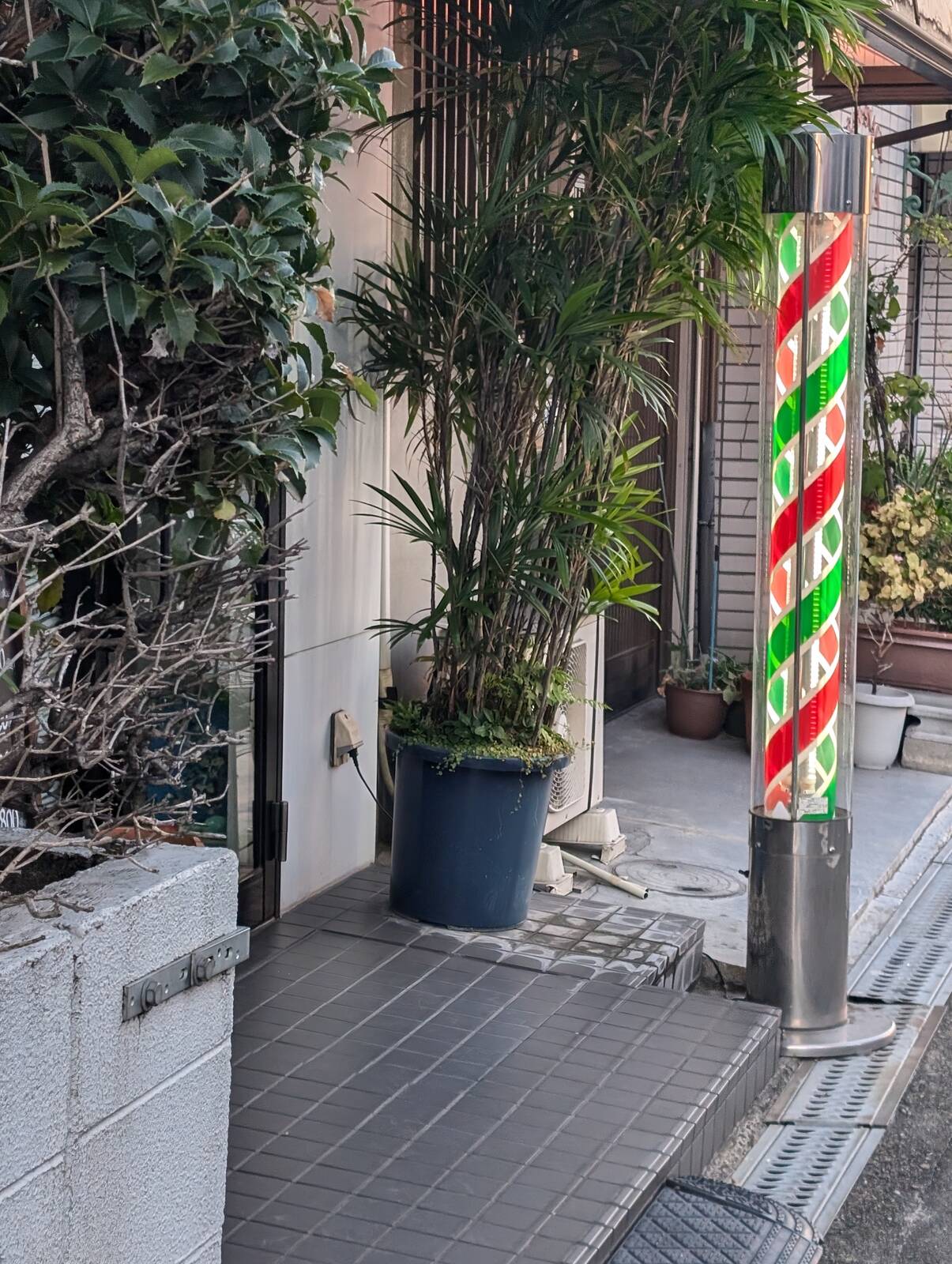 散髪来店