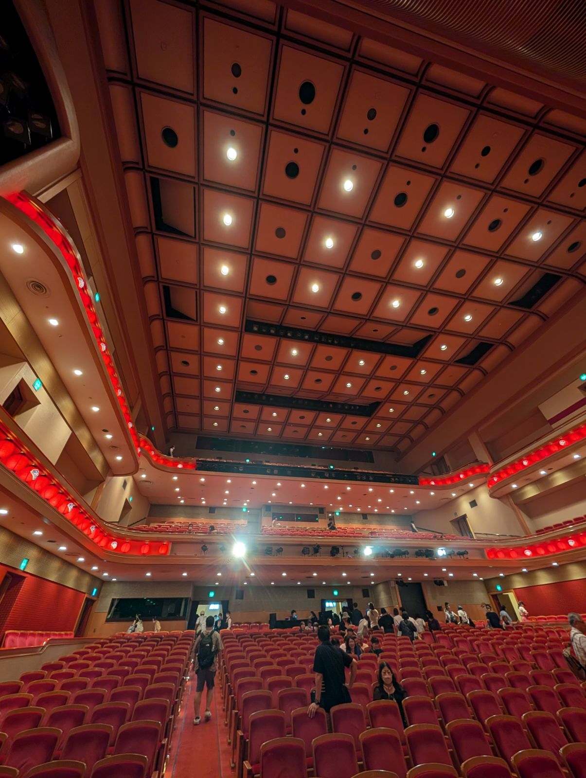 終演