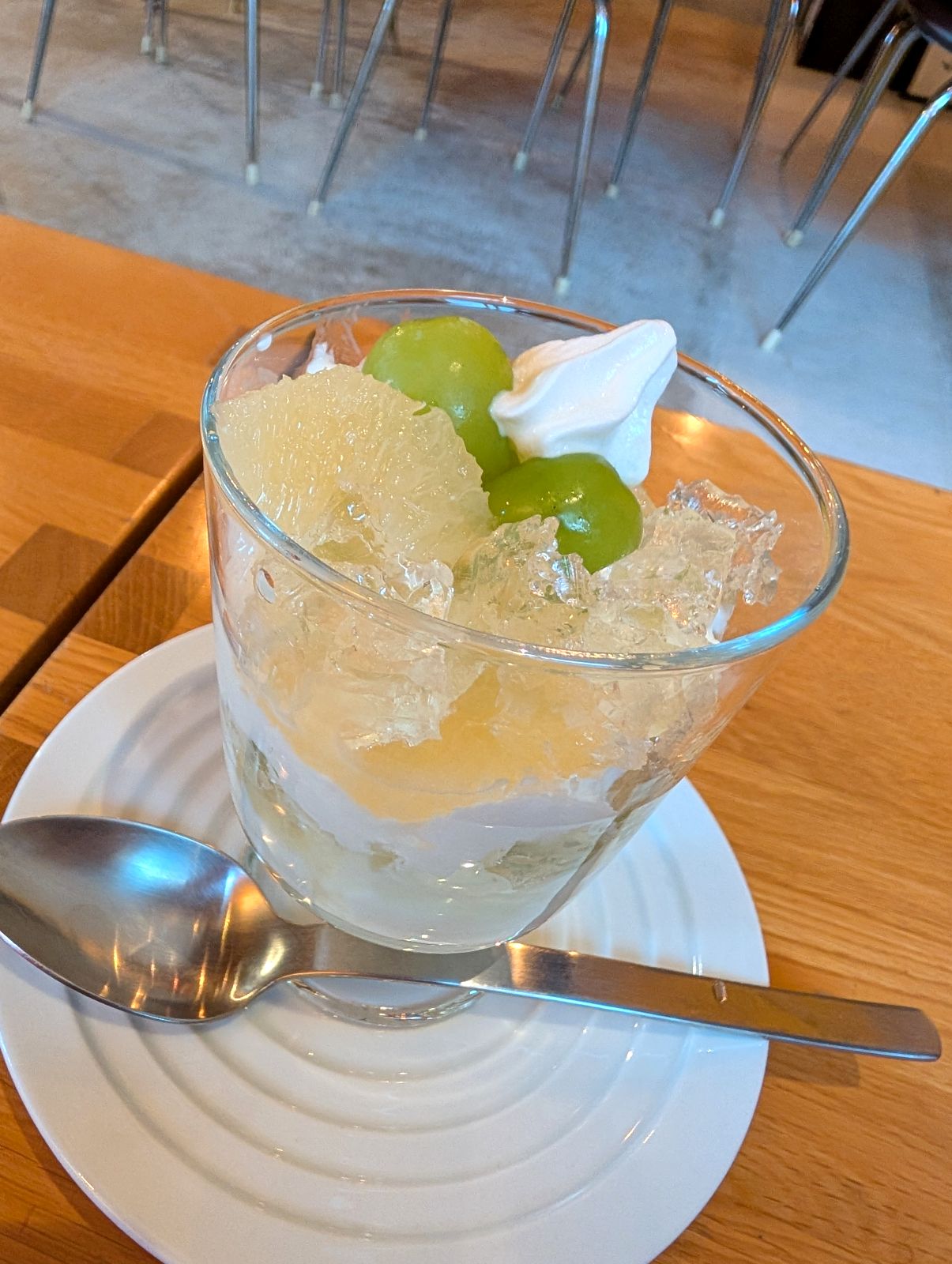シャインマスカットのゼリーパフェ
