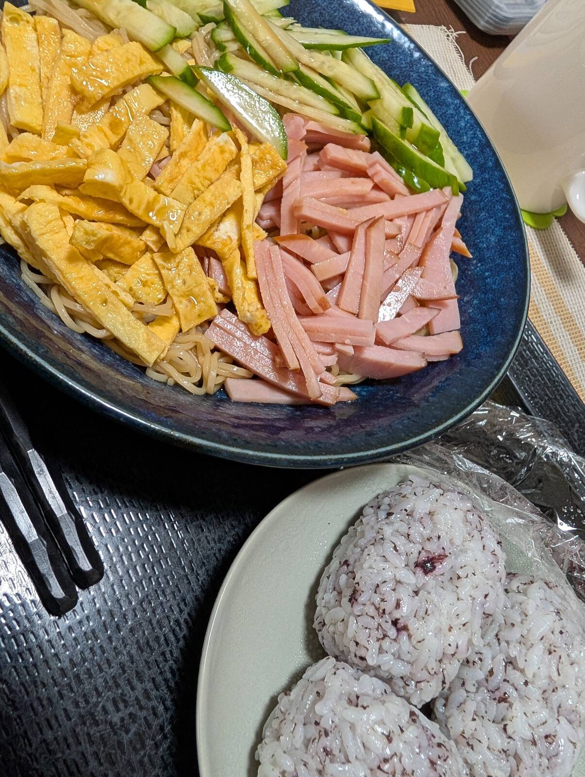 本日の朝食兼昼食