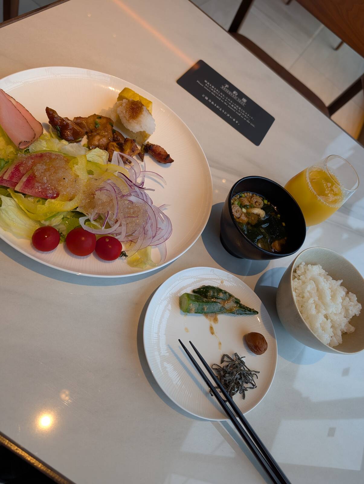 本日の朝食