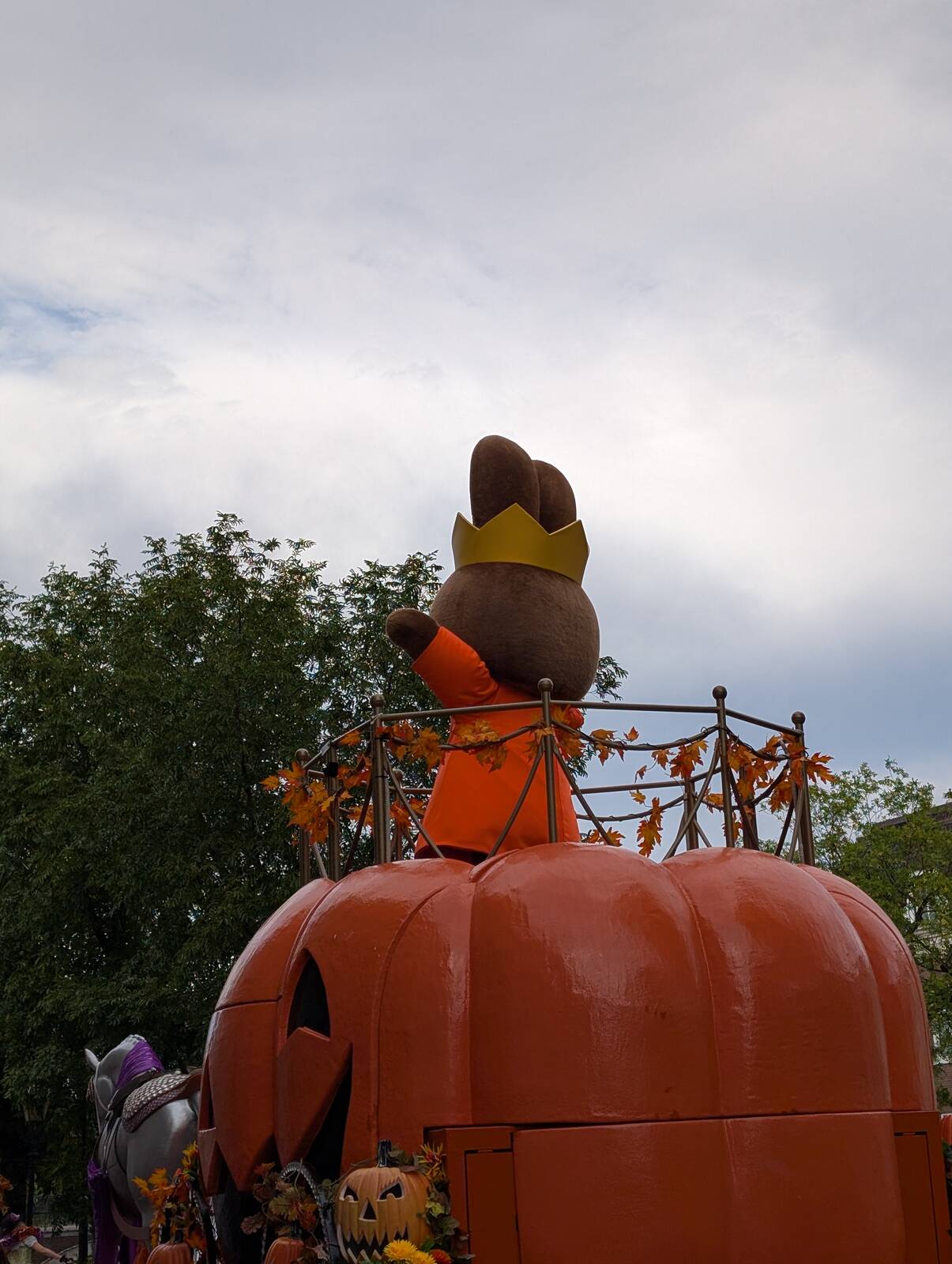 ハロウィンフロートの追っかけ