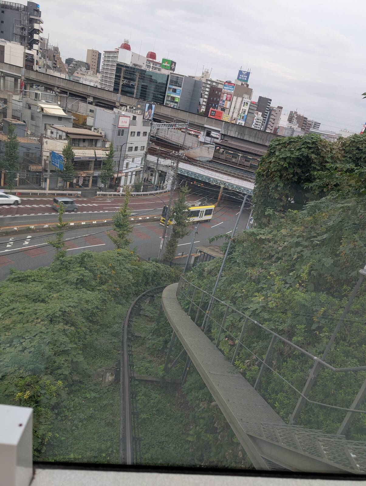 かぶりつき席