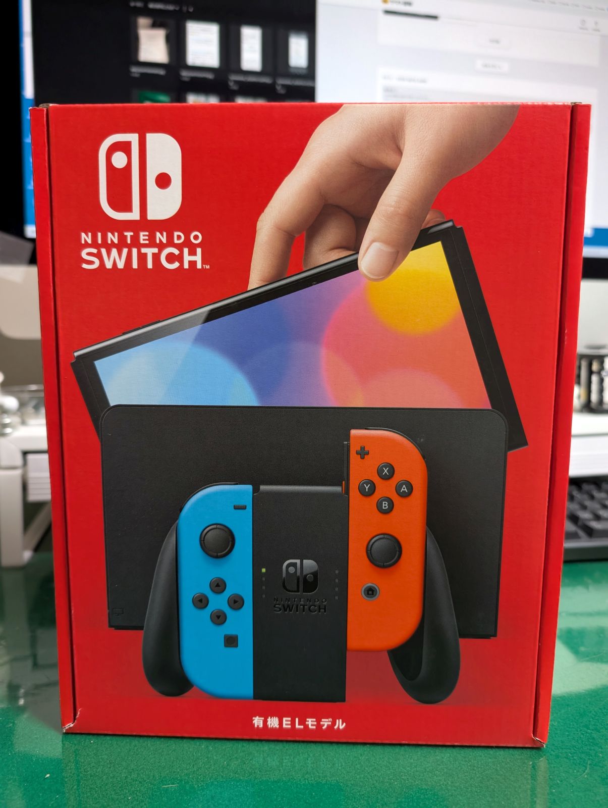 NINTENDO SWITCH。