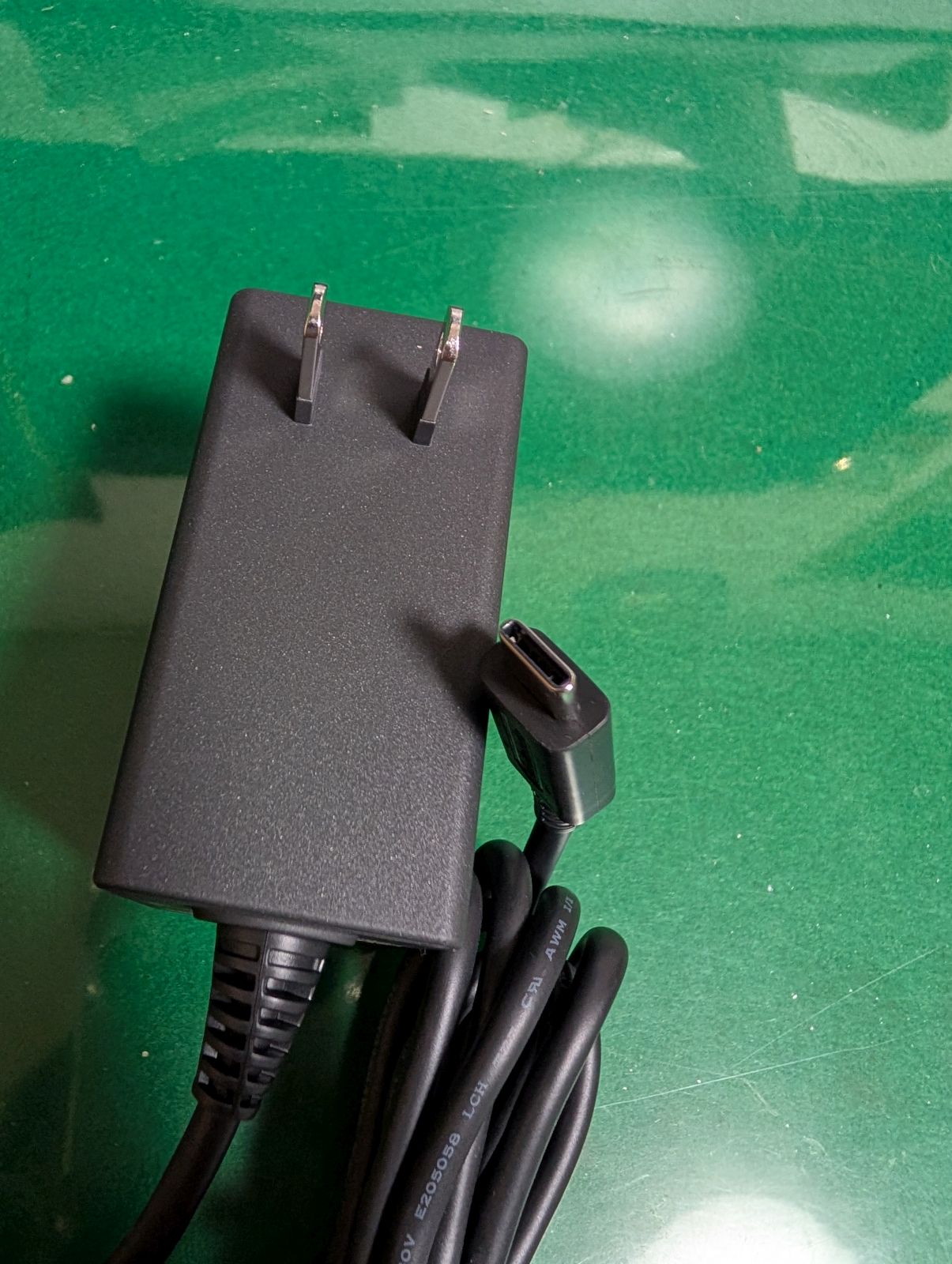 電源ケーブル