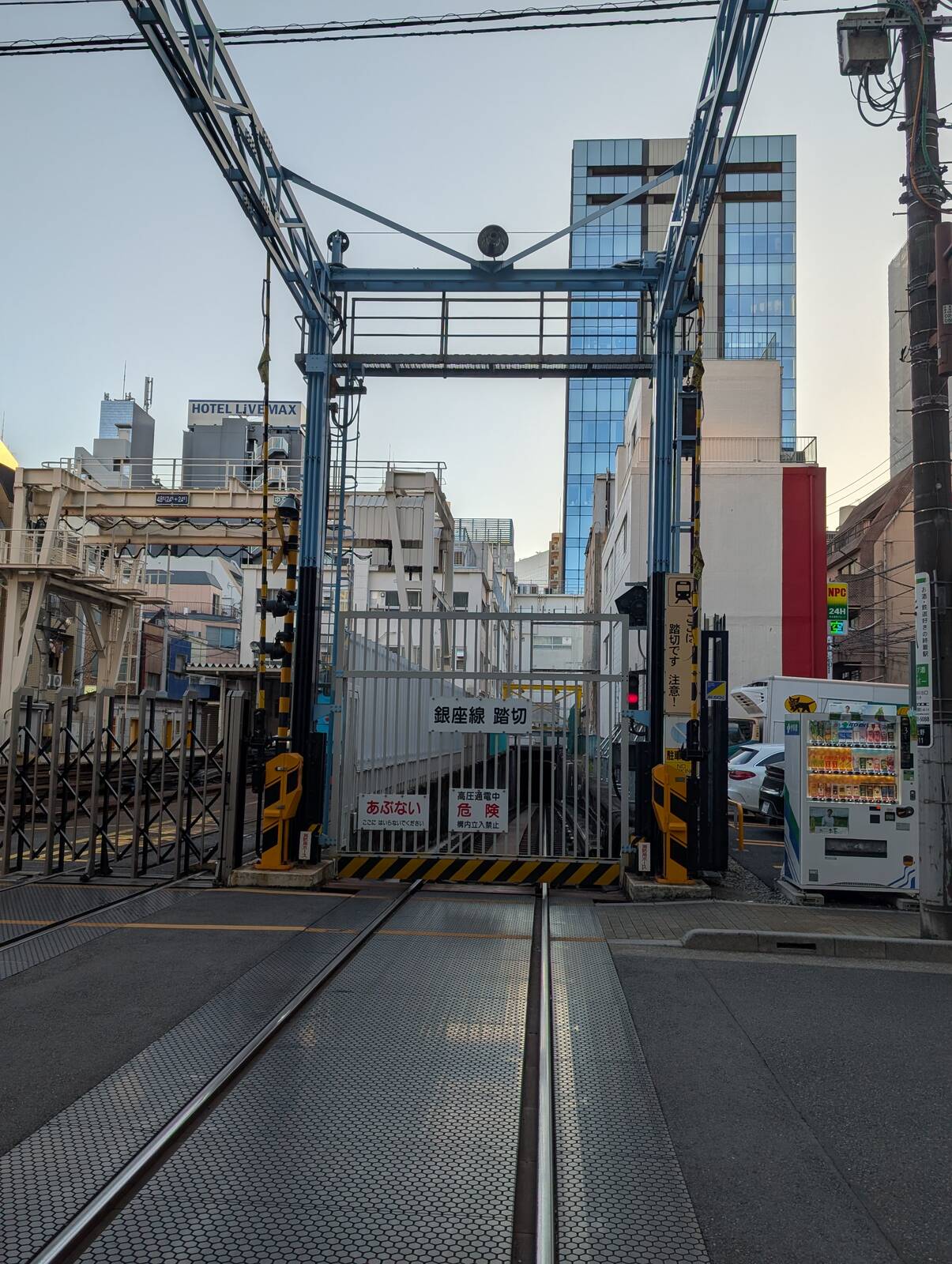 銀座線踏切