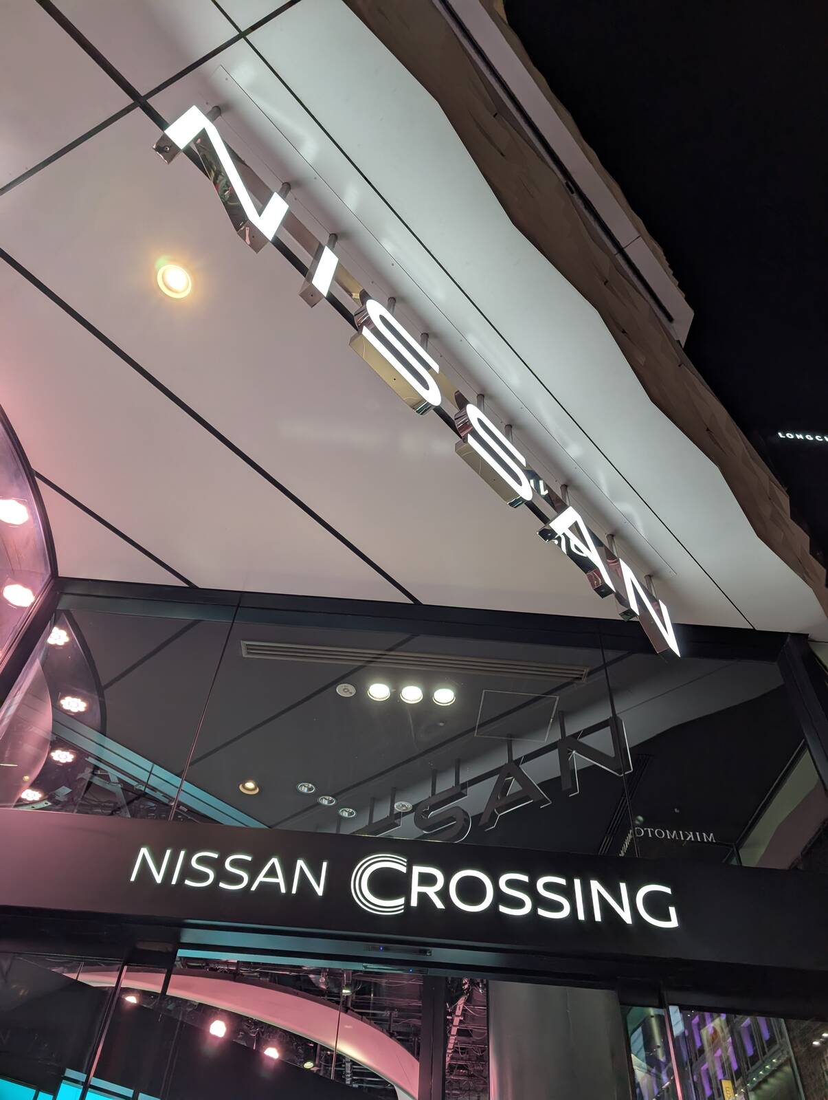 NISSAN CROSSING