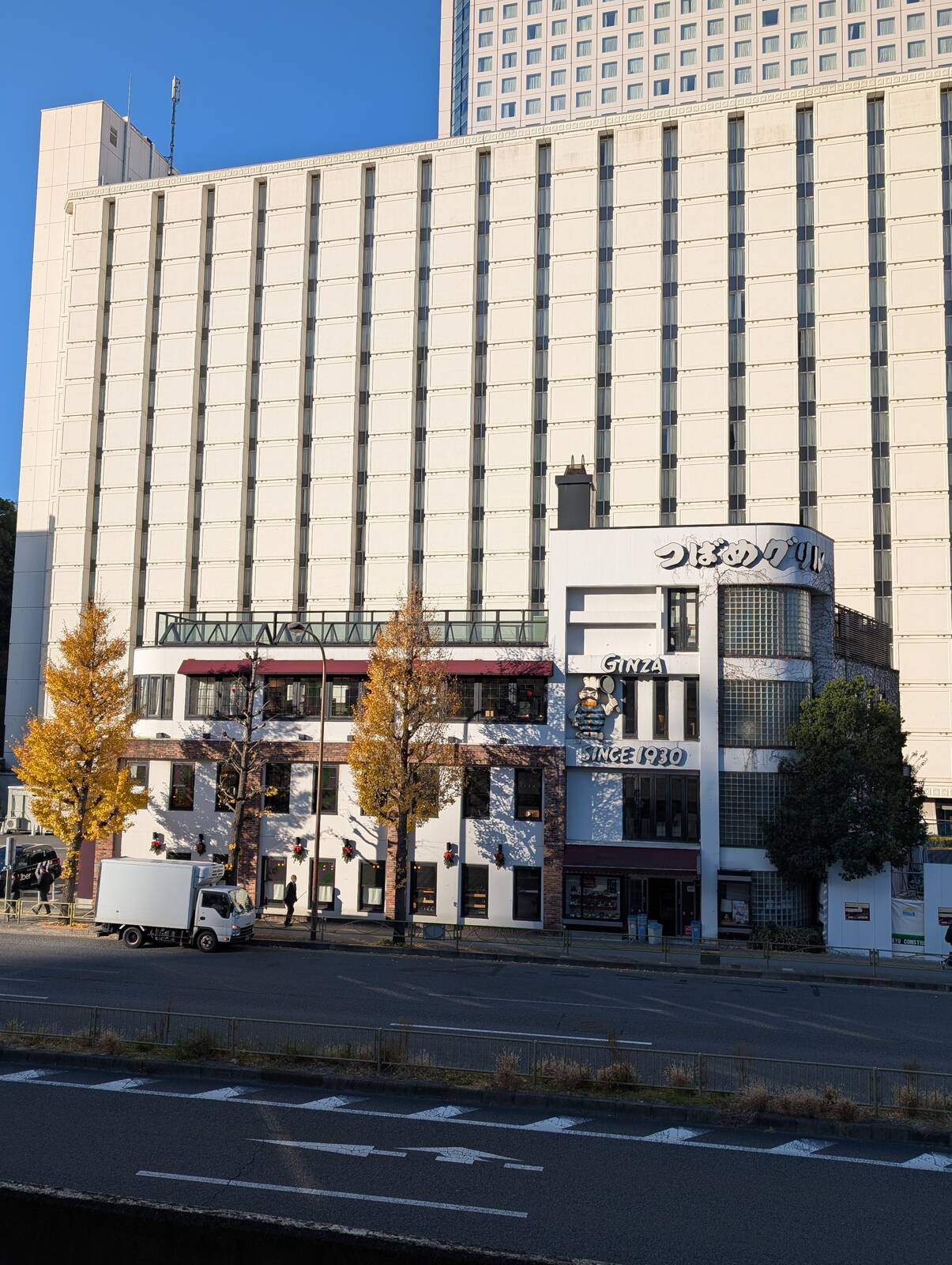 つばめグリル