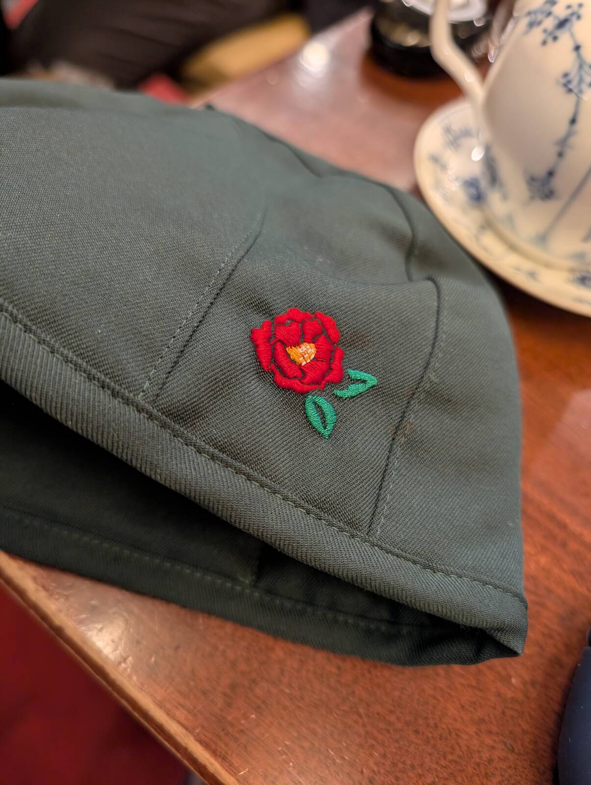 ワンポイント刺繍