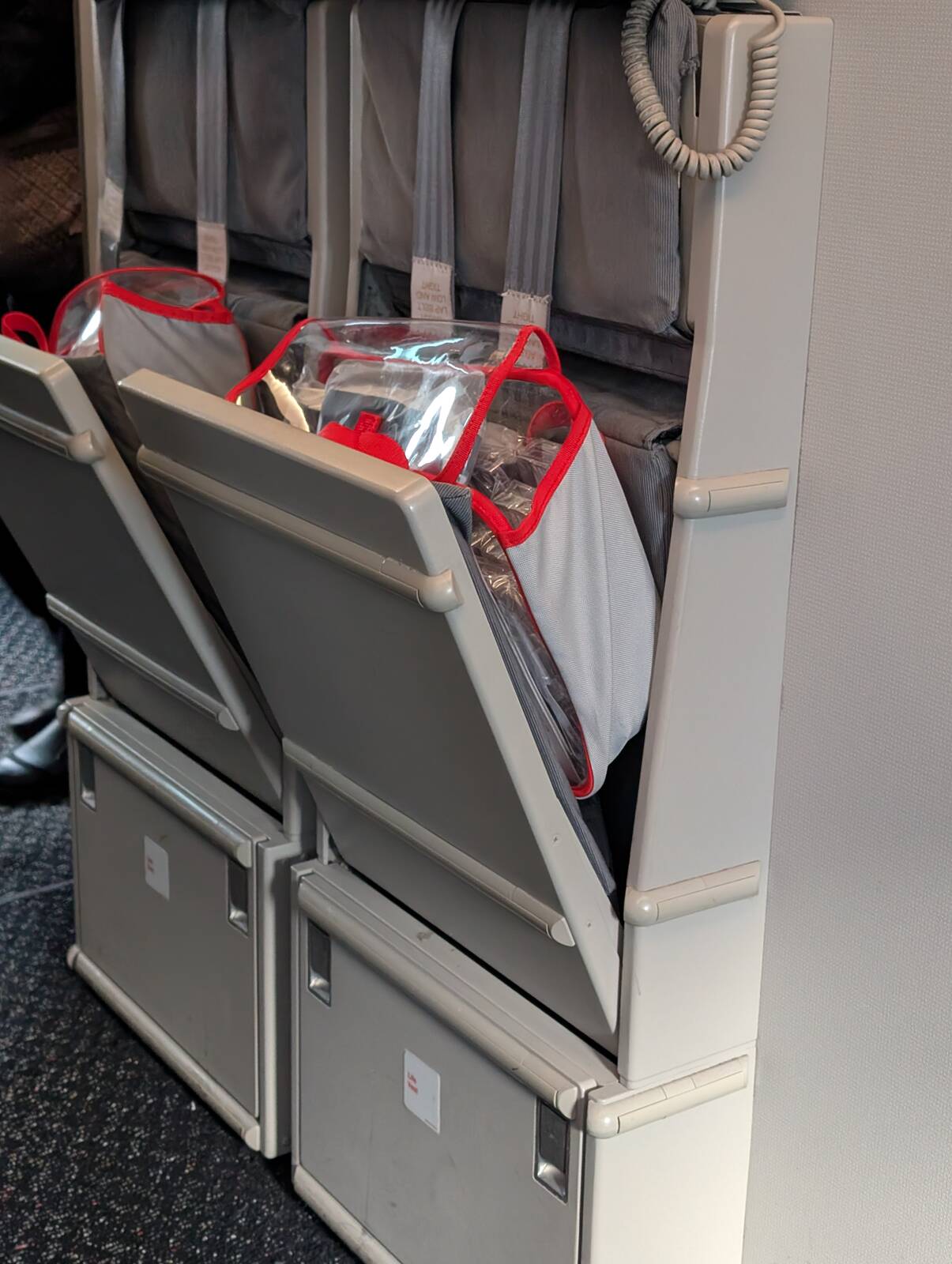 機内でもらえるおもちゃ