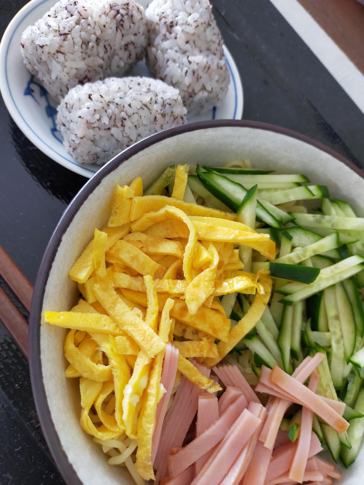 本日の朝食兼昼食