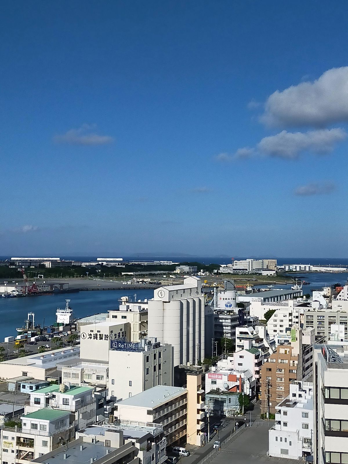 那覇ふ頭方面