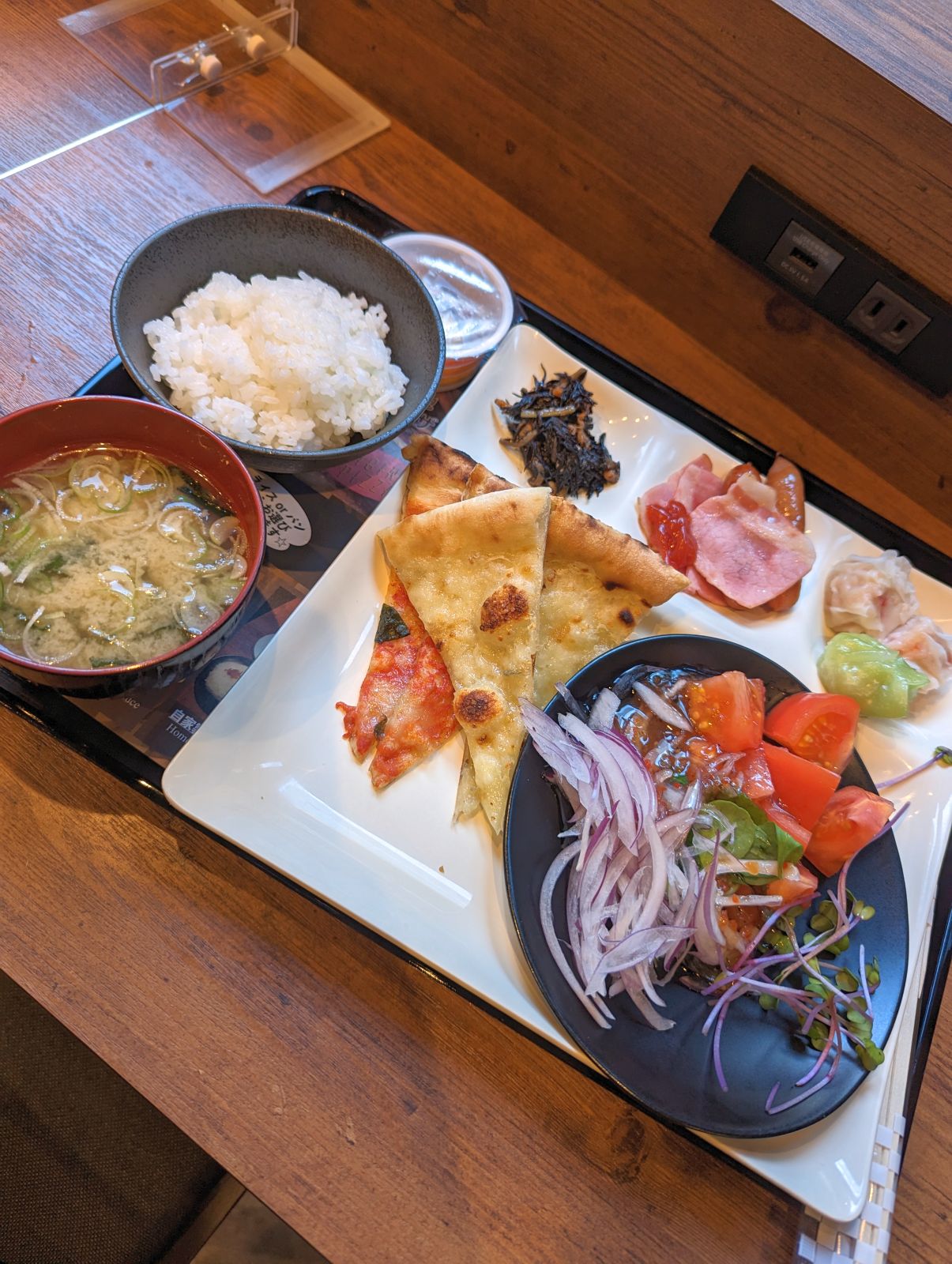 本日の朝食