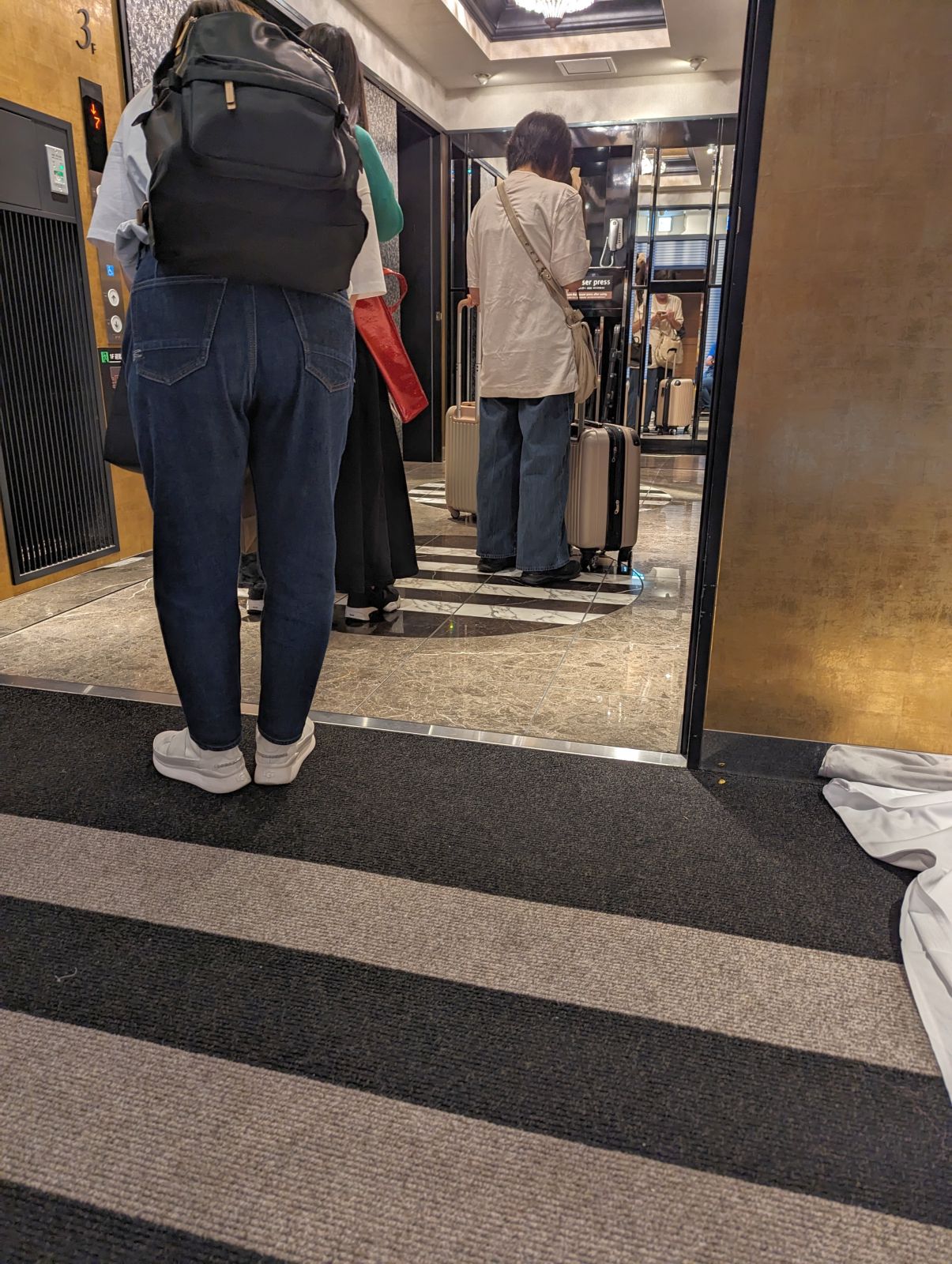 エレベーター列