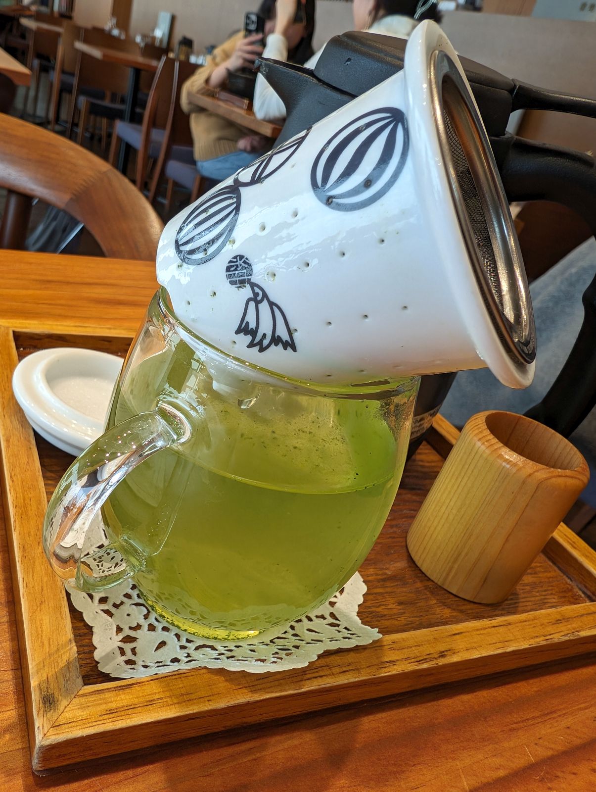 お茶淹れ中